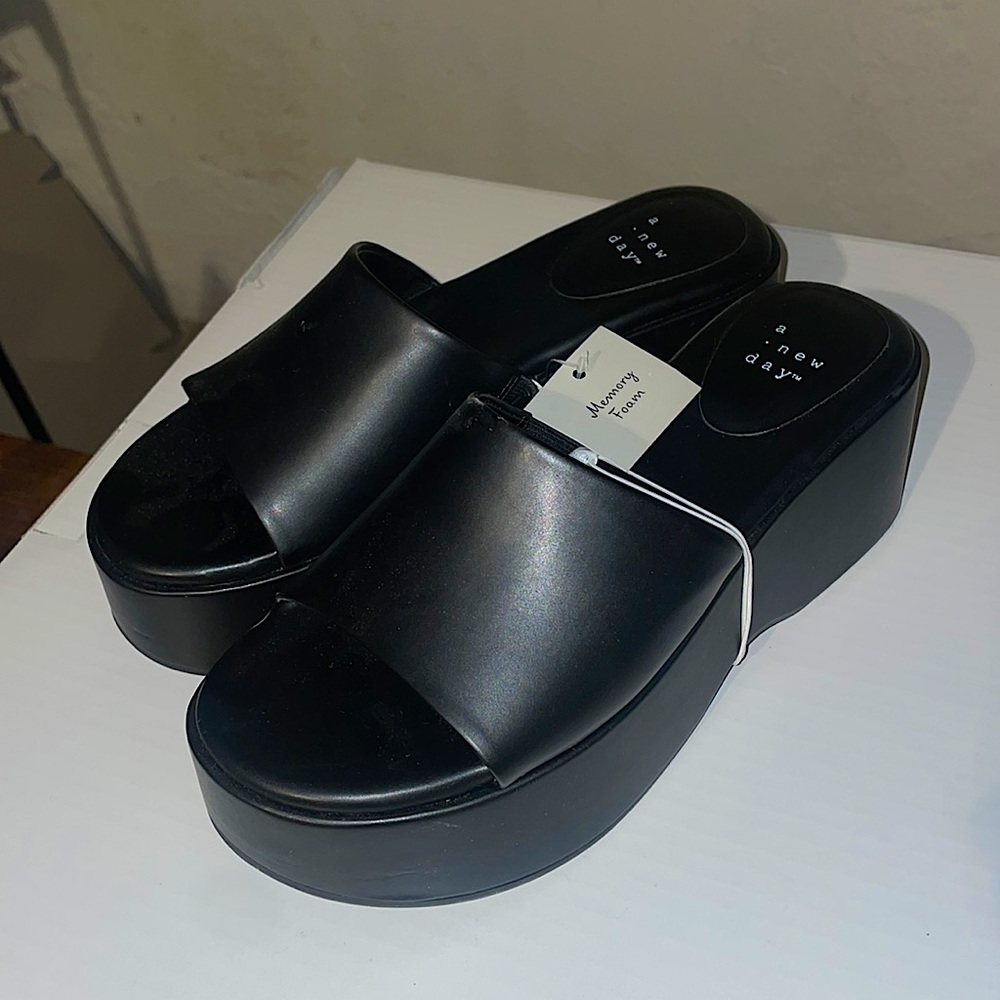 A NEW DAY - memory foam platform sandals